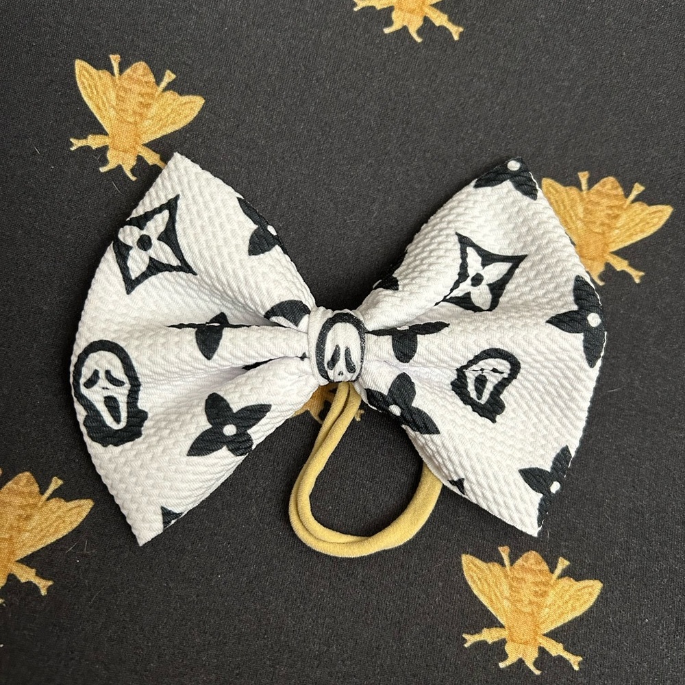 Boujee Scream Baby Bow on Nylon